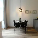 Max, Ruhige Sonnige Wohnung In Praternaehe