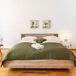 Smart 2Br Apt. Perfect For Longstays Near Rennweg