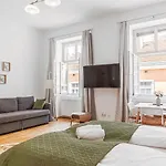 Smart 2Br Apt. Perfect For Longstays Near Rennweg