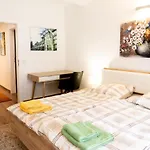 Dana\'S Apartment Beim Augarten