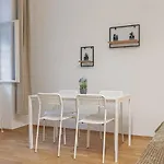 Pleasing 2Br Apt.-Perfect For Longstays