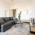 Franz 25 - Typical Viennese Apartment In The Heart Of Vienna
