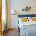 Delightful Apartment - Near Subway