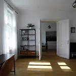 Casa Nostra - Moderne Lichtdurchflutete Wohnung Am Augarten