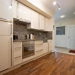 Apartment With A Balcony - 15 Min To City Center