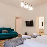 Spacious 2Br Apt.-Near Wiener Stadthalle