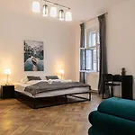 Spacious 2Br Apt.-Near Wiener Stadthalle