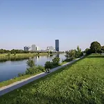 Vic Apartment