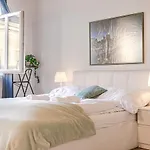 Perfectly Situated 2Br Apt. - Ideal For Longstays