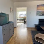 Dachgeschoss Fuer 4 Mit Terrasse