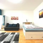 7Brunnen Hostel Beds & Rooms