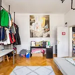 Fro-Media - Streetside Room 2 - Community Space