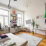 Fro-Media - Streetside Room 2 - Community Space