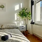 Sunny & Calm 45 M2 Apartment