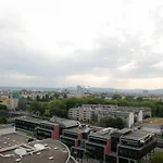 Restify10 - Skyline View - Fitness - Garge - Modern