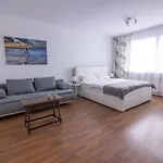 Southern Living By Jr City Apartments - Visit Vienna & Shop In Voesendorf