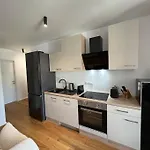 Stylishes Apartment Mit Grossem Balkon Nahe Hauptbahnhof