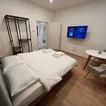 Apartment Near Metro & Netflix