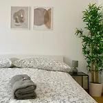 100M2 Flat With Balcony Near Mariahilferstrasse - Free Parking