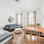 Sonnige Wohnung Bei Westbahnhof
