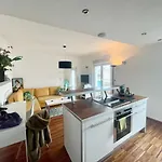 Cosy Flat With Huge Terrasse! Long Or Shortterm