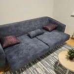 Omega Suite 6 Min To Center