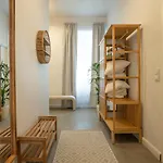 Brand-New 2-Room Apartment In A Top Location