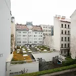 Brand-New 2-Room Apartment In A Top Location