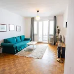 Central Living Apartment Opera