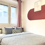 Nr.1 Perfect 3 Bedrooms Near To Main Train Station