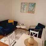 Lauro Apartment