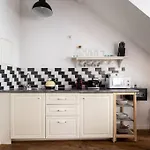 Cozy 1Br Duplex Near Center By Hm
