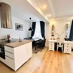 Dreamy Home: Central And With Perfect Connections