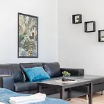 Comfortable City Living: 1Br W/ Private Garden