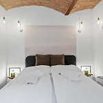 Farawayhomes Studio Vienna #B2