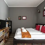 Chic Studio By City Center By Hm