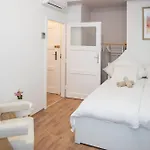 Cozy City Apartments In Center K28