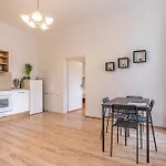 Enjoy The Danube And Prater Stern From Our 1Br Gem