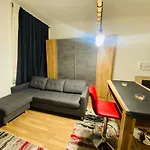 Niceapartmenthollerg.11