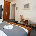 Hotel Pension Lumes - Self Check In