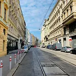 Cosy Apartment In A Perfect Location 1070 Historical Part Of Vienna