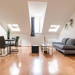 Cozy 1Br Apt Comfortable Design/@ Schoenbrunn