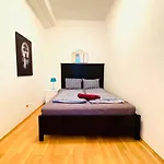 Family Apartment Th8 8