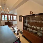 Grosszuegiges Apartment In Historischem Gebaeude