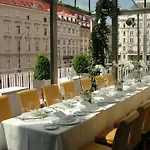 Hotel Ambassador