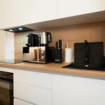 Bright, Modern And Central Flat With A Terrace