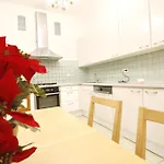 Comfortable Rooms Near Schoenbrunn Palace Hl