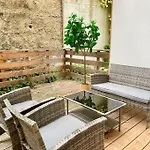 70 M2 Premium Apartment With Terrace & Free Parking