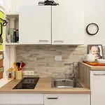 Apartment Mit Balkon