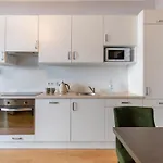 numa I Strauss Apartments